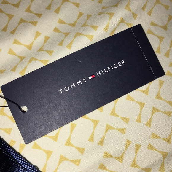 Tommy Hilfiger Fanny pack - Picture 3 of 3